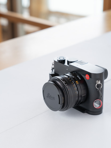 Leica Q2のレンズキャップをワンタッチ式に変更！メタル製レンズ 