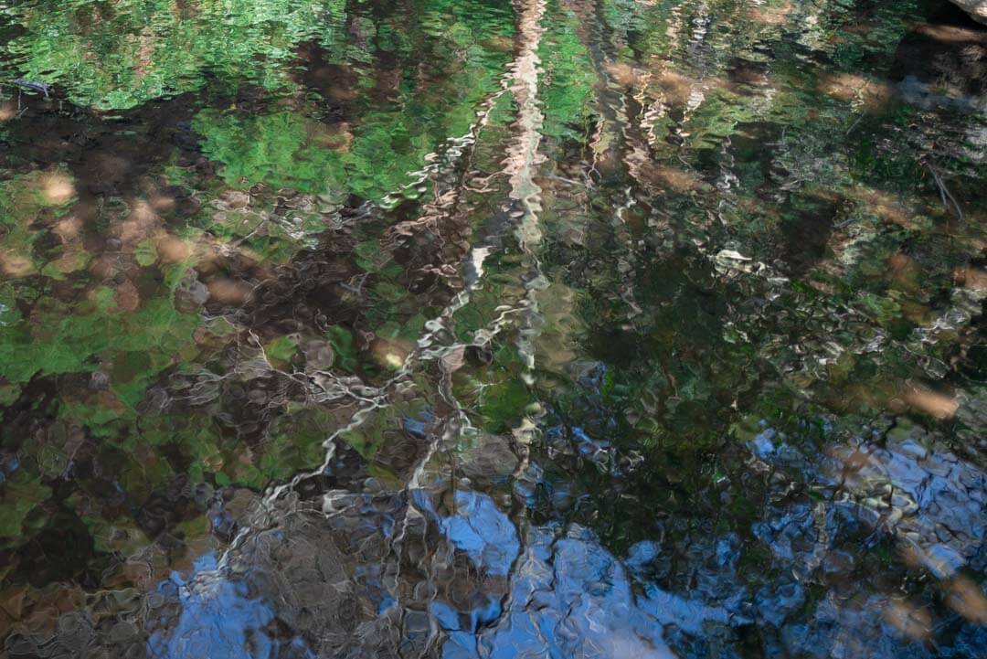 坂や丘のある町 walk along